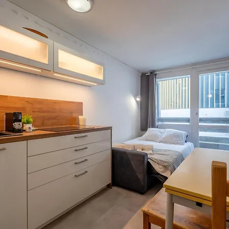 Spacious Slope Front Ski-in And Out Apartamento Val Thorens